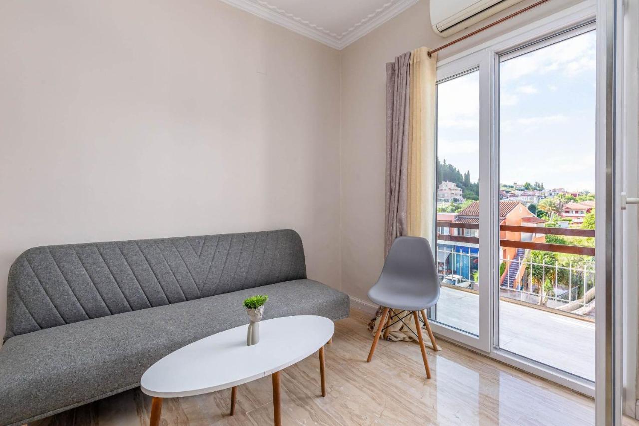 Luna Solari Apartment Mantouki Eksteriør billede